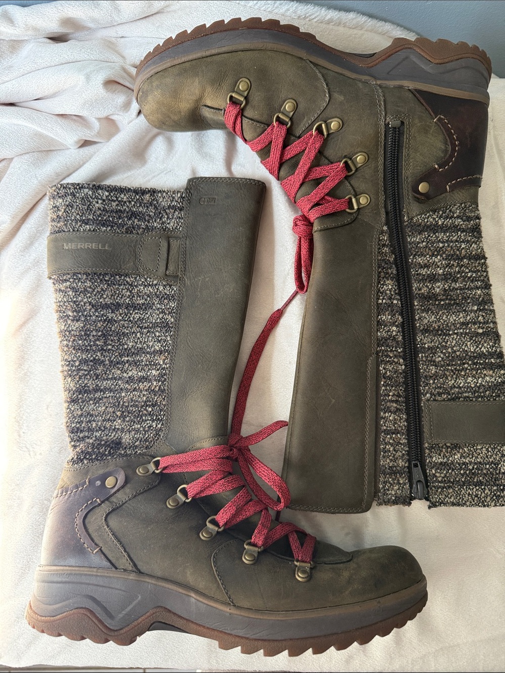MERRELL - Eventyr Cuff Boot Like New Waterproof Boot Leather Comfortable Size 7